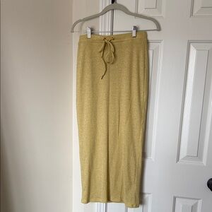 Chic Gold Pencil Skirt for Women